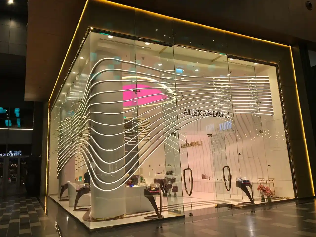 Alexandre J Boutique